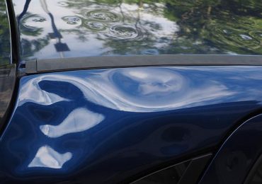 Voici comment débosseler une voiture avec un sèche-cheveux
