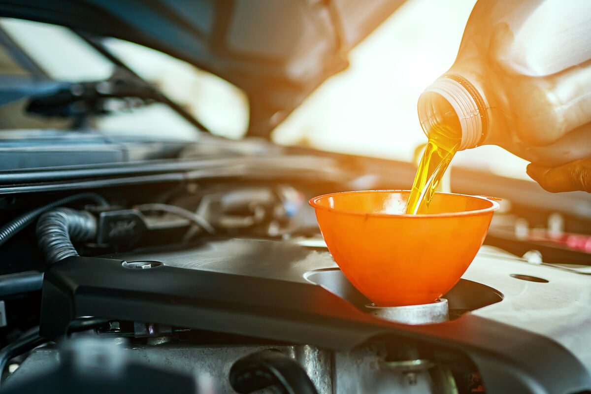 Quelle est la meilleure huile moteur pour votre voiture ancienne ?