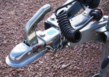 Comment installer un attelage de remorque ?
