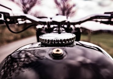 Débosseler le réservoir d’une moto : comment procéder ?